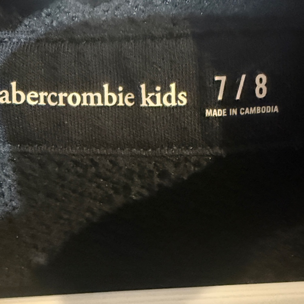 Abercrombie Kids Girls Sherpa Quilted Zip Up Hoodie 7/8 Black - Picture 2 of 2